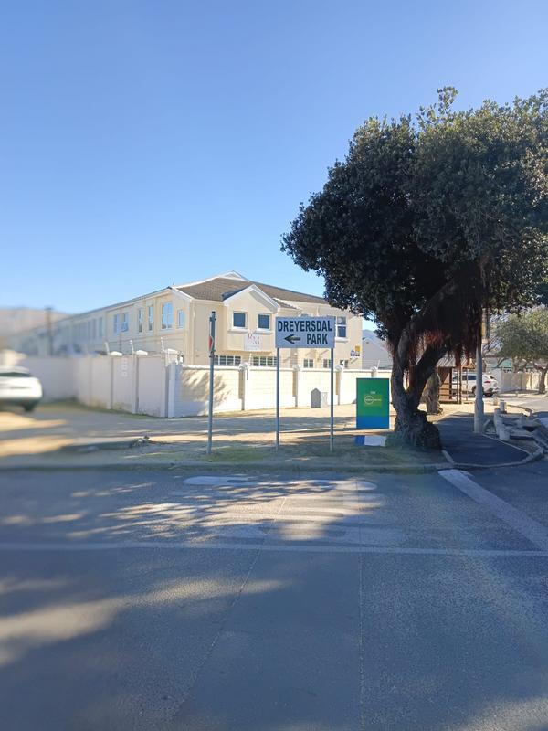 To Let 1 Bedroom Property for Rent in Bergvliet Western Cape